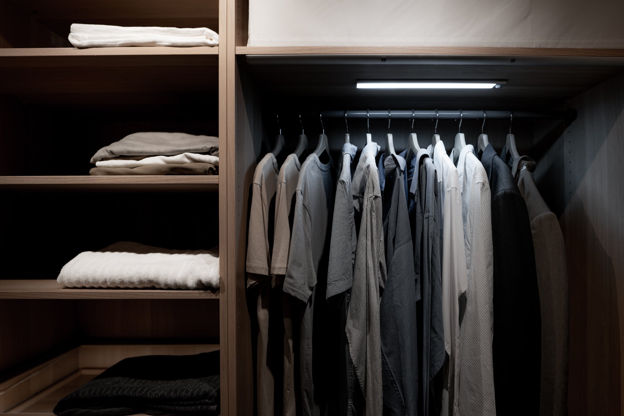 Revamp Your Closet: Expert Tips for a Stylish Makeover - Tryilluminate