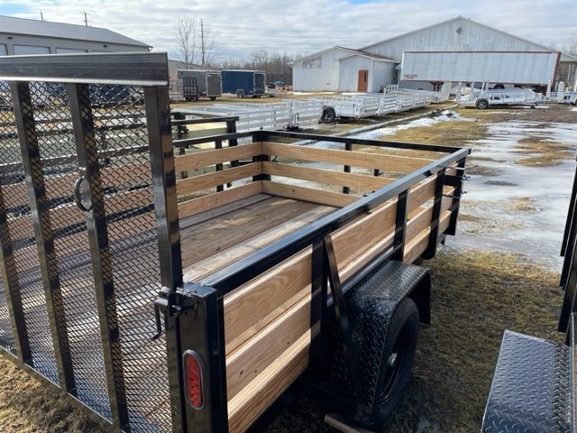 7×10 Heavy-Duty Utility Trailer – Single Axle with Wood Floor & LED Lights