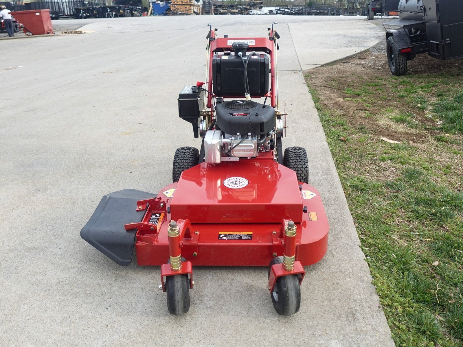 Bradley 36BDE-BS17 36″ Belt Drive E-Clutch Walk Behind Mower 17.5HP Briggs