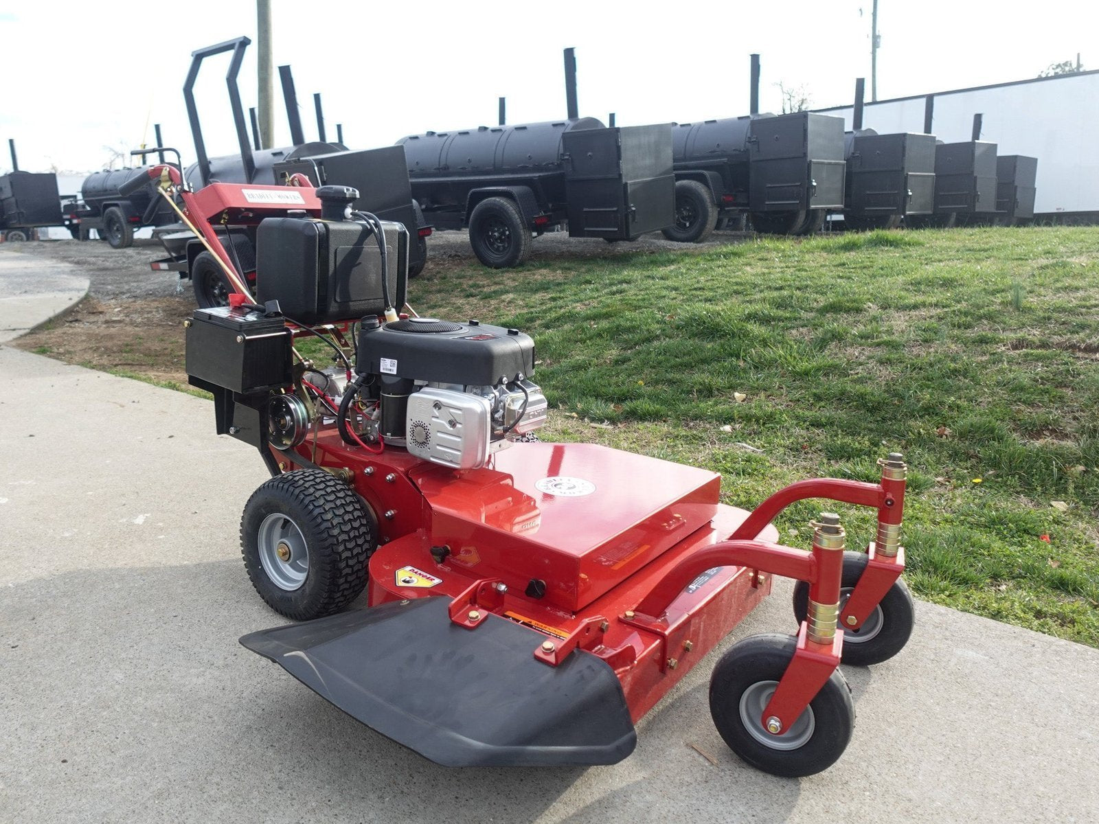 Bradley 36BDE-BS17 36″ Belt Drive E-Clutch Walk Behind Mower 17.5HP Briggs