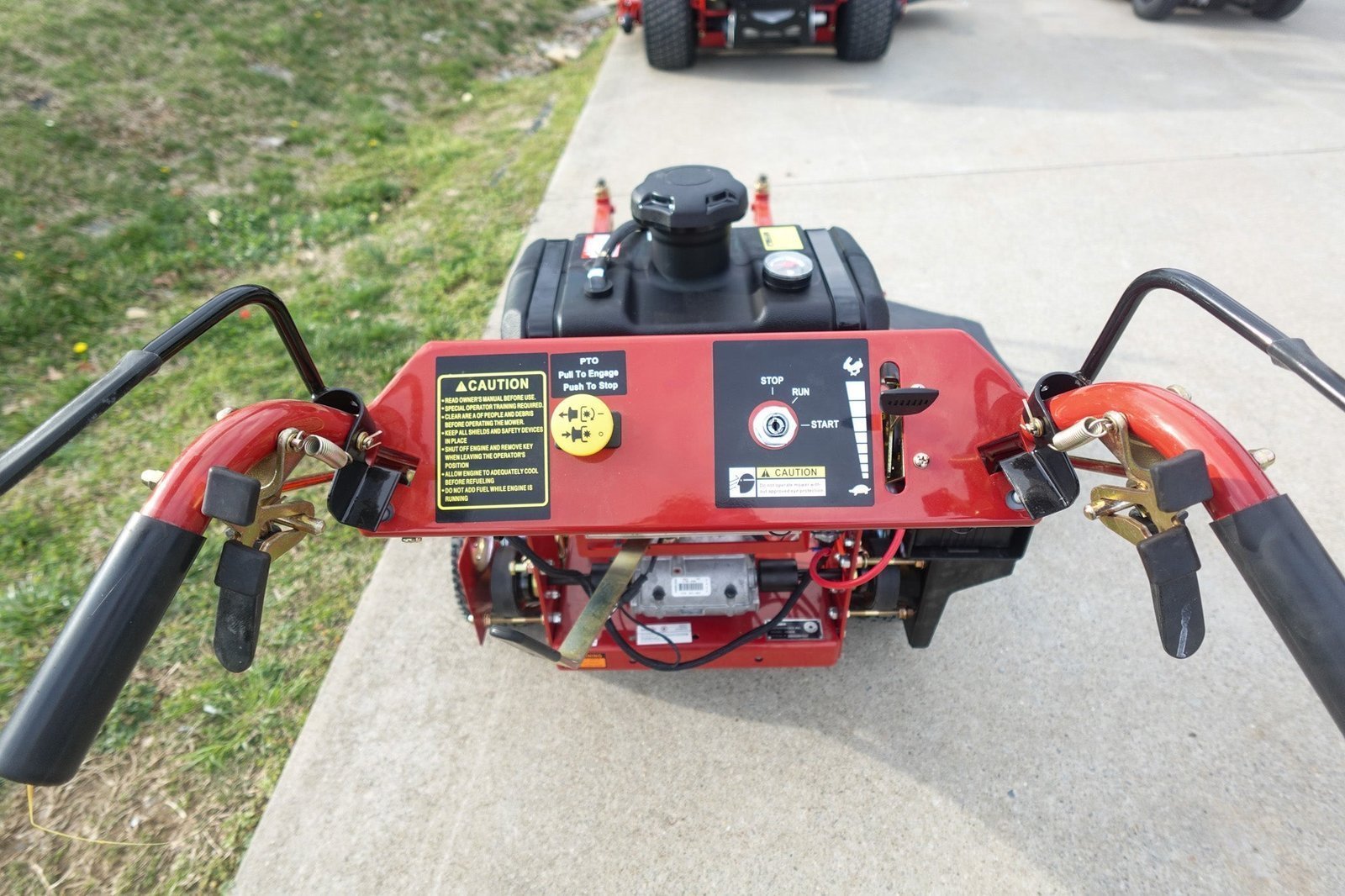 Bradley 36BDE-BS17 36″ Belt Drive E-Clutch Walk Behind Mower 17.5HP Briggs