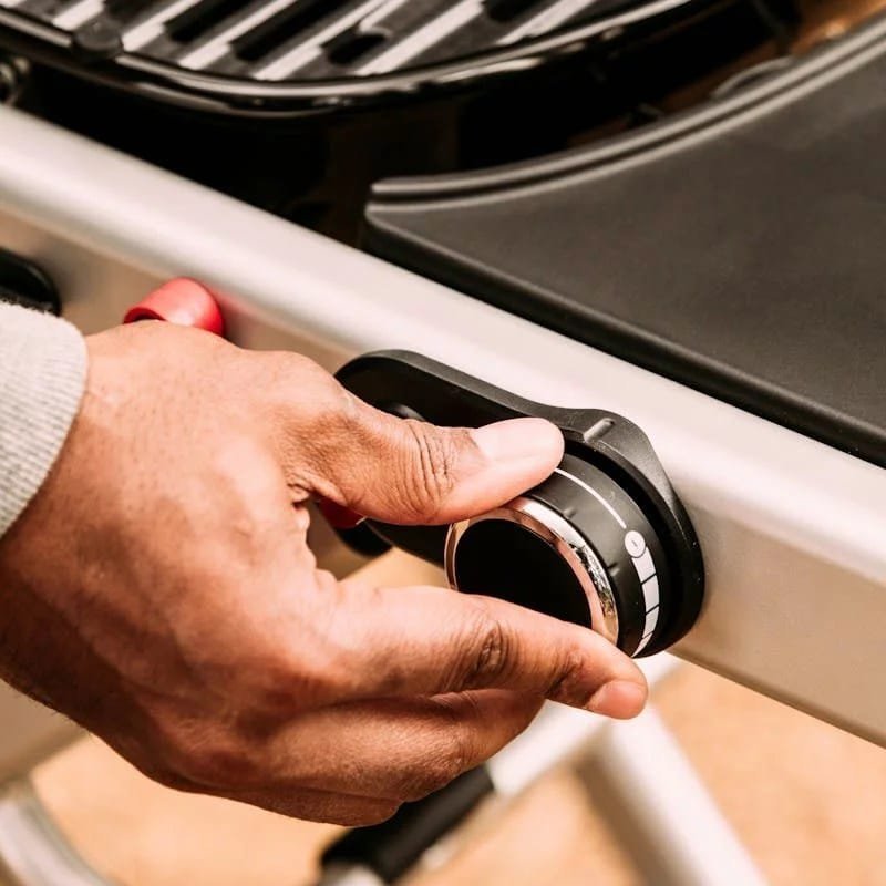 Weber 9010001 Traveler Portable Grill