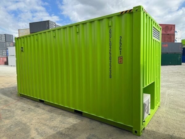 20Ft Custom-Designed Containers for Pet Transit with AC - TryIlluminate