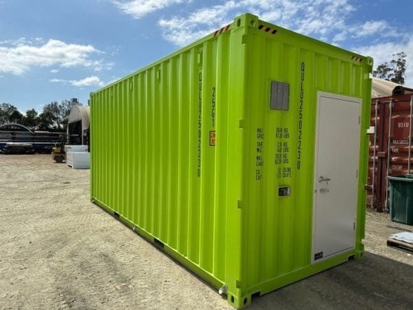 20Ft Custom-Designed Containers for Pet Transit with AC - TryIlluminate