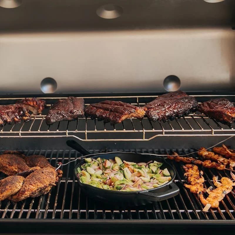GENESIS S-325s Gas Grill (Liquid Propane)