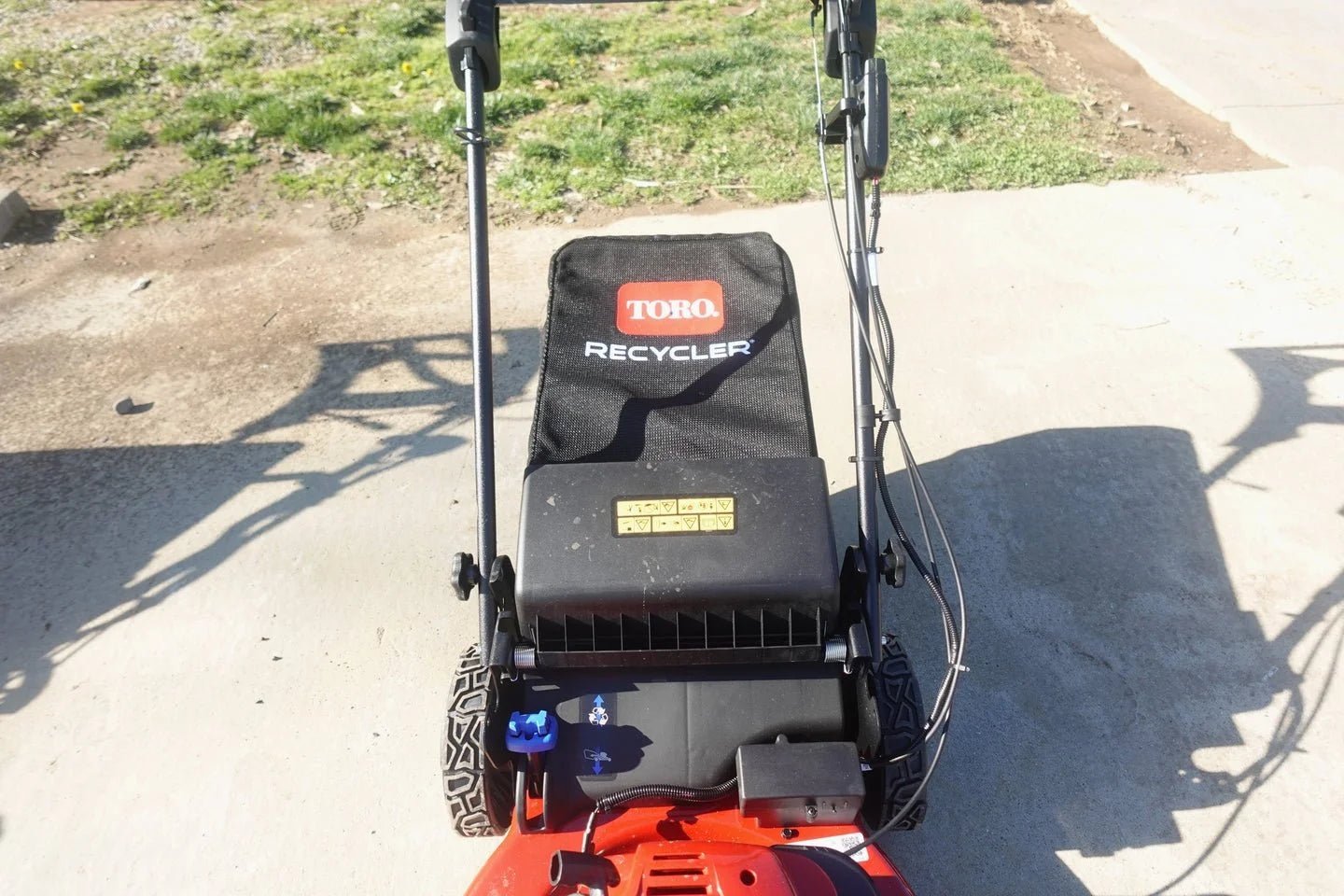 Toro 22″ Electric-Start Recycler Personal Pace Self-Propelled Gas Lawn Mowers. - TryIlluminate